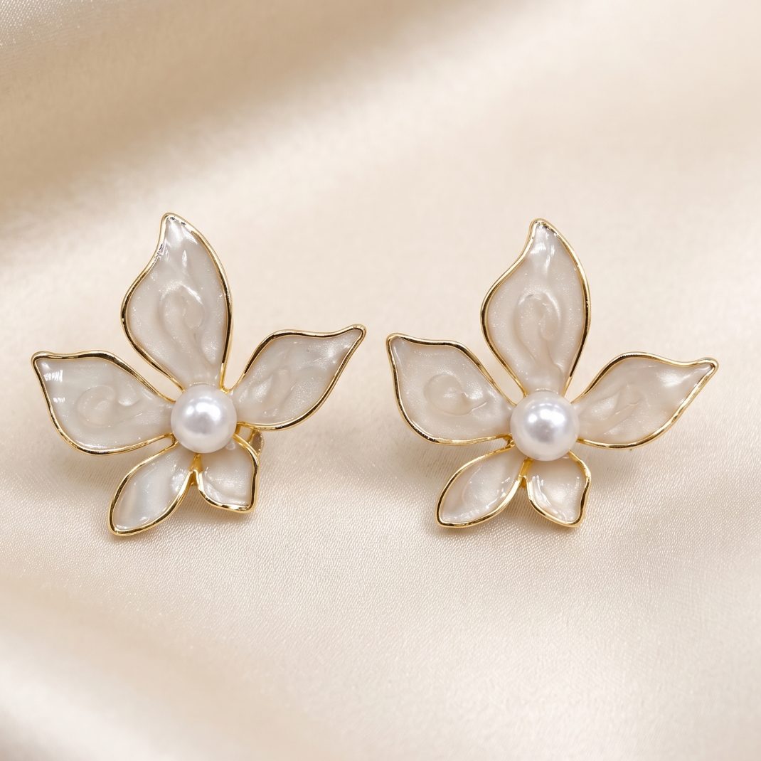 Pearl Lily